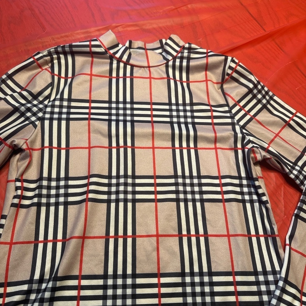 Plaid Long Sleeve Top